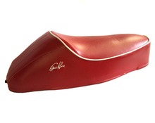 Sella Vespa 50 con gobba rossa